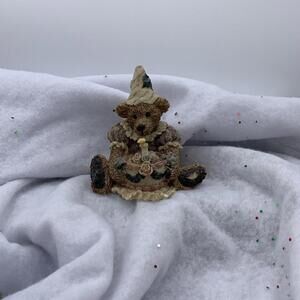 Boyds Bears & Friends 1993 "We are always the same age inside..." Resin Figurine